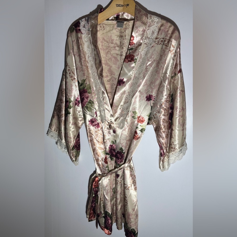 Private luxuries Floral Robe size XL